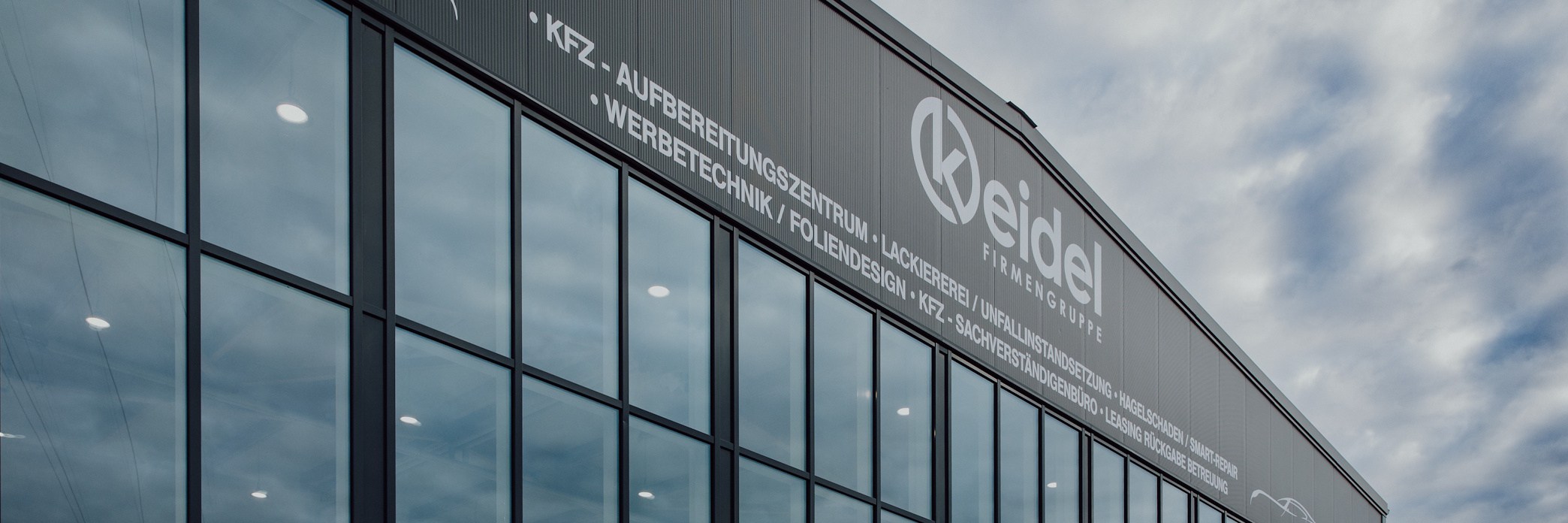 Präsentationsansicht der Firma Kfz-Aufbereitungszentrum
Inntal GmbH & Co KG