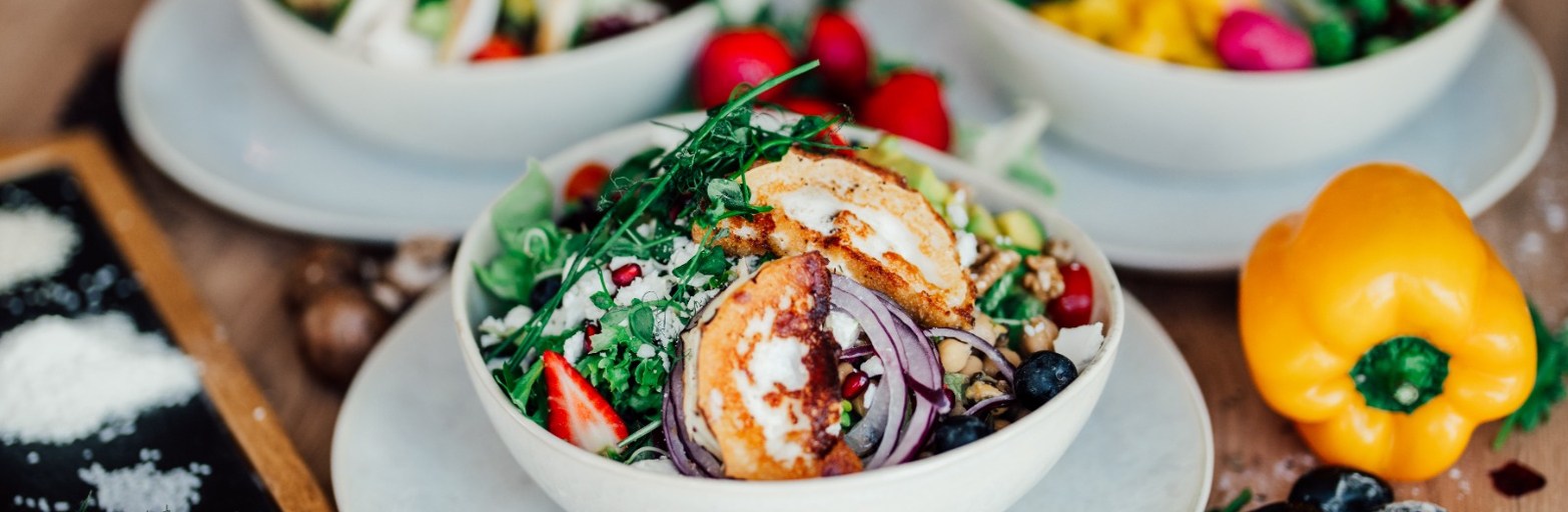 Präsentationsansicht der Firma almiNa Restaurant