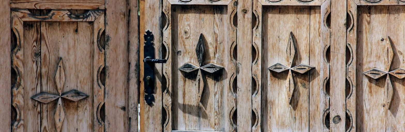Präsentationsansicht der Firma Antike Türen 
Inh. Mairose Schlösser